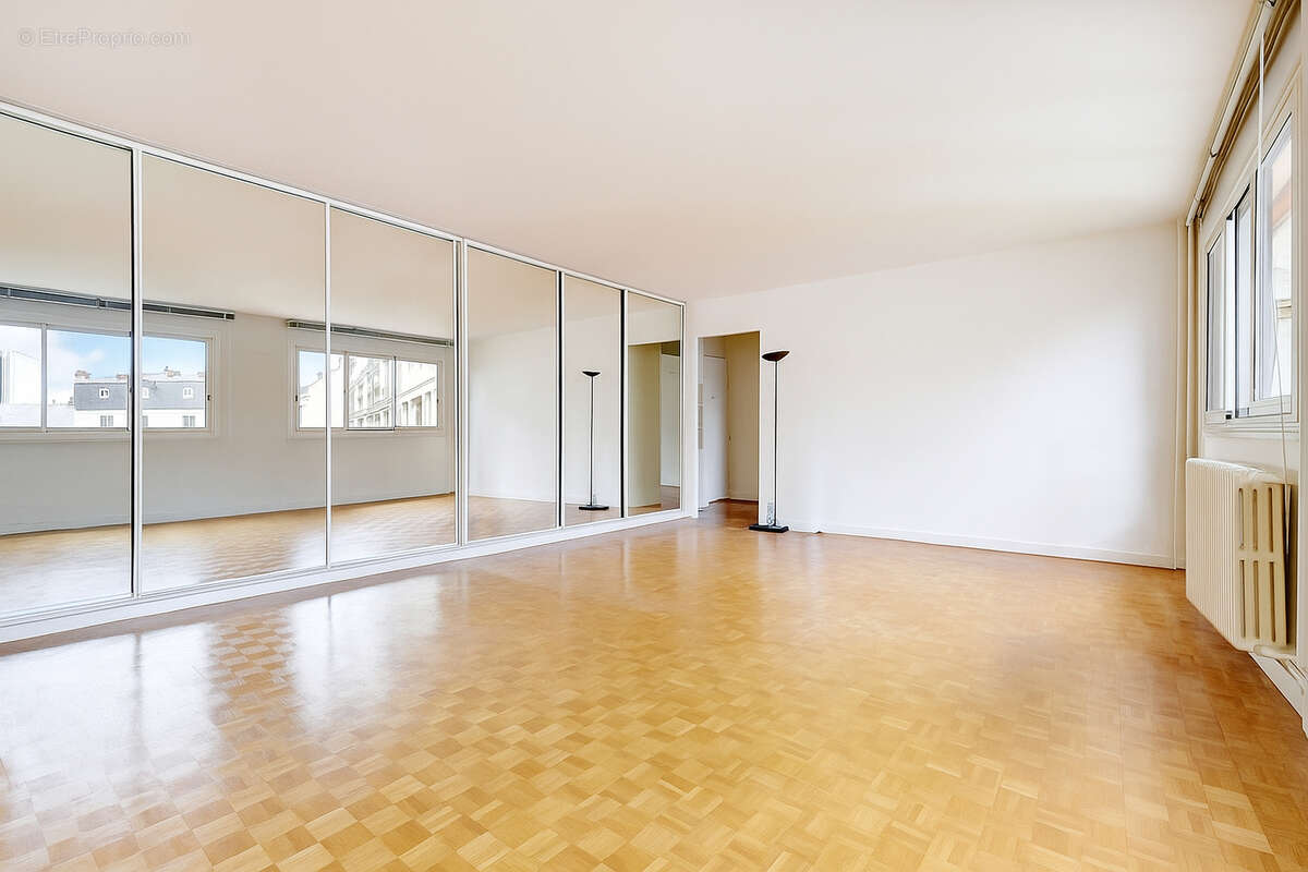 Appartement à PARIS-12E