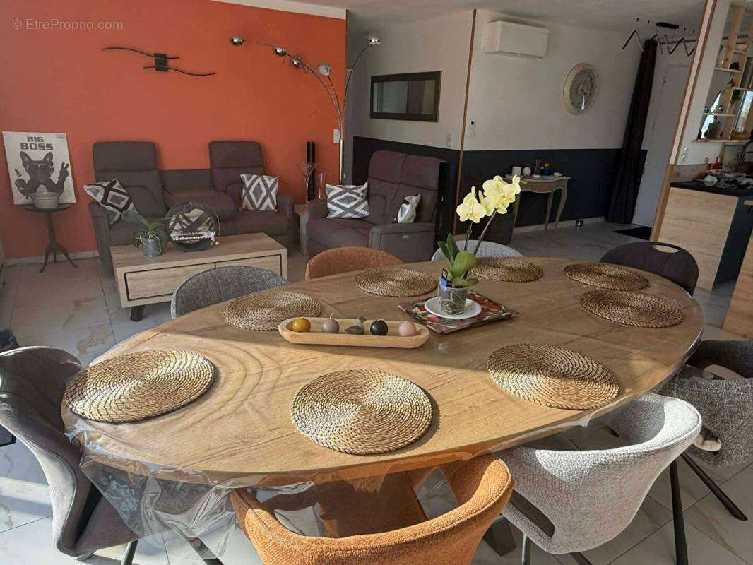 Maison à OYE-PLAGE