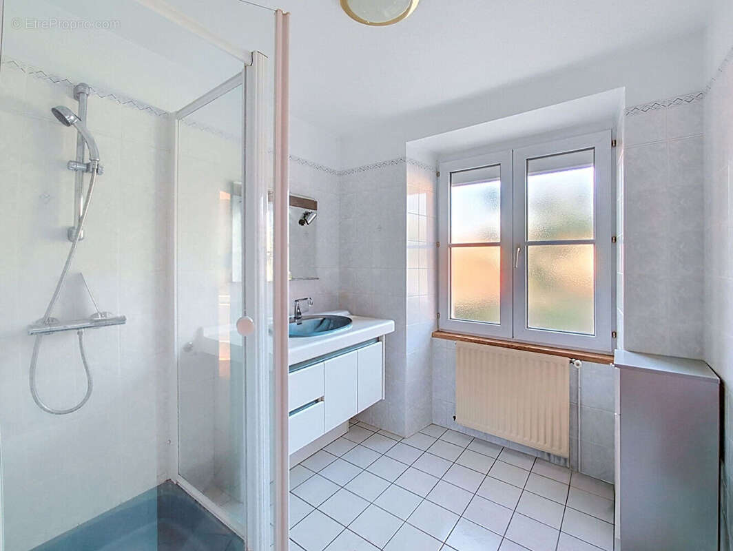 LE POIRE-SUR-VIE - maison de ville 6 chambres - photo 16