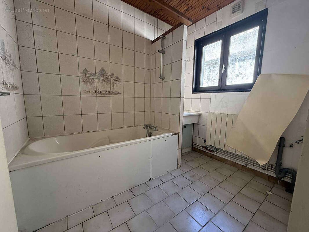 Maison à BRUAY-LA-BUISSIERE