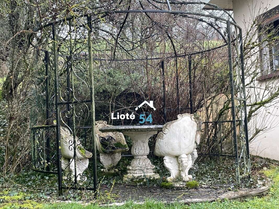 Maison à CREVECHAMPS