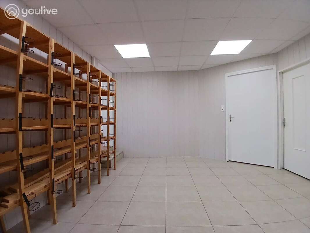 Ensemble immobilier d'activité de 770 m² avec revenu locatif immédiat – Terrain clos de 2 300 m² - photo 12