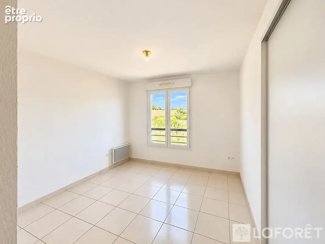 Fréjus saint-lambert  2 pièces avec vue dégagée, piscine et parking boxable - photo 7