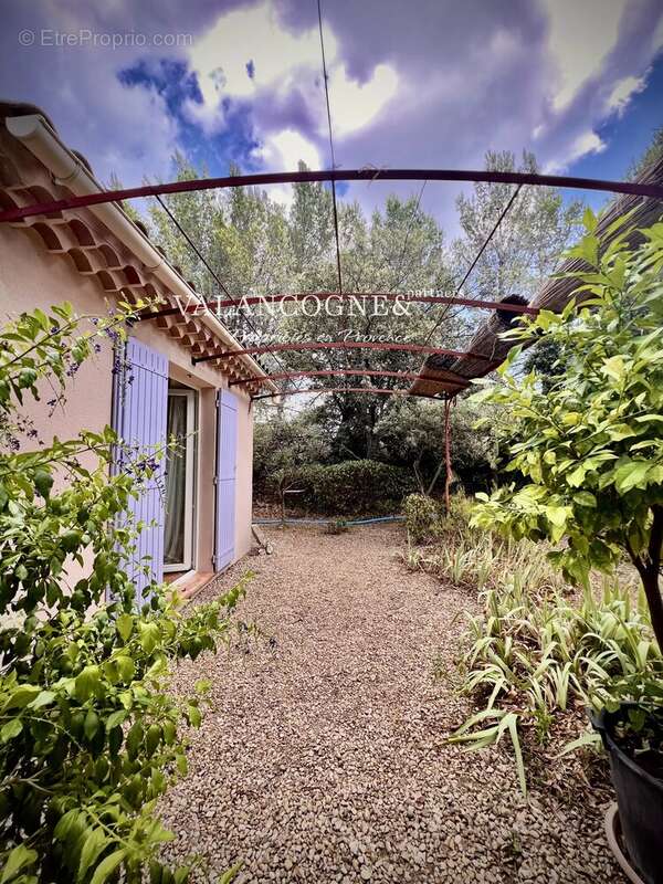 Élégante maison provençale avec piscine - photo 5