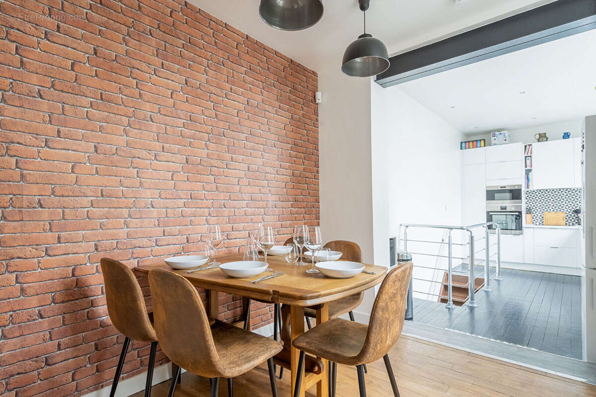 Appartement à LEVALLOIS-PERRET