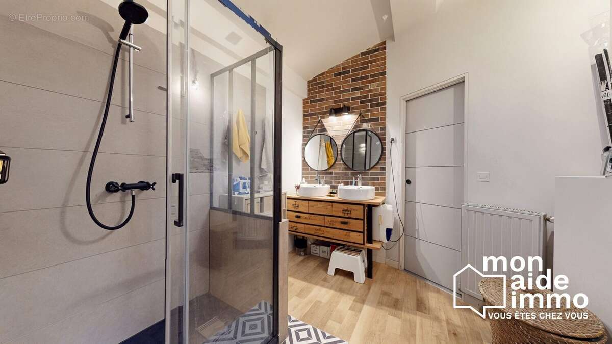 Maison à SAINT-CAPRAIS-DE-BORDEAUX