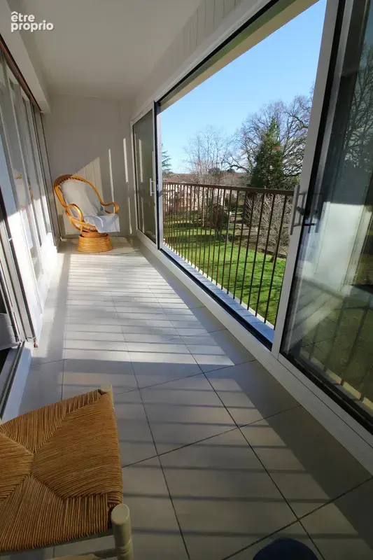 Appartement avec ASCENCEUR à vendre avec 3 CHAMBRES et 5 pièces LA ROCHE SUR YON (85) - photo 5