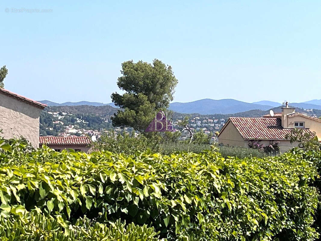 Maison familiale avec  vue mer de l'étage et à 7 minutes de la plage de l'Almanarre et de la gare - photo 23
