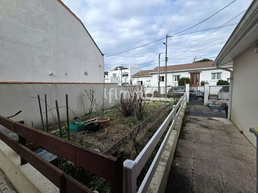 Maison 3 chambres avec garage - photo 4