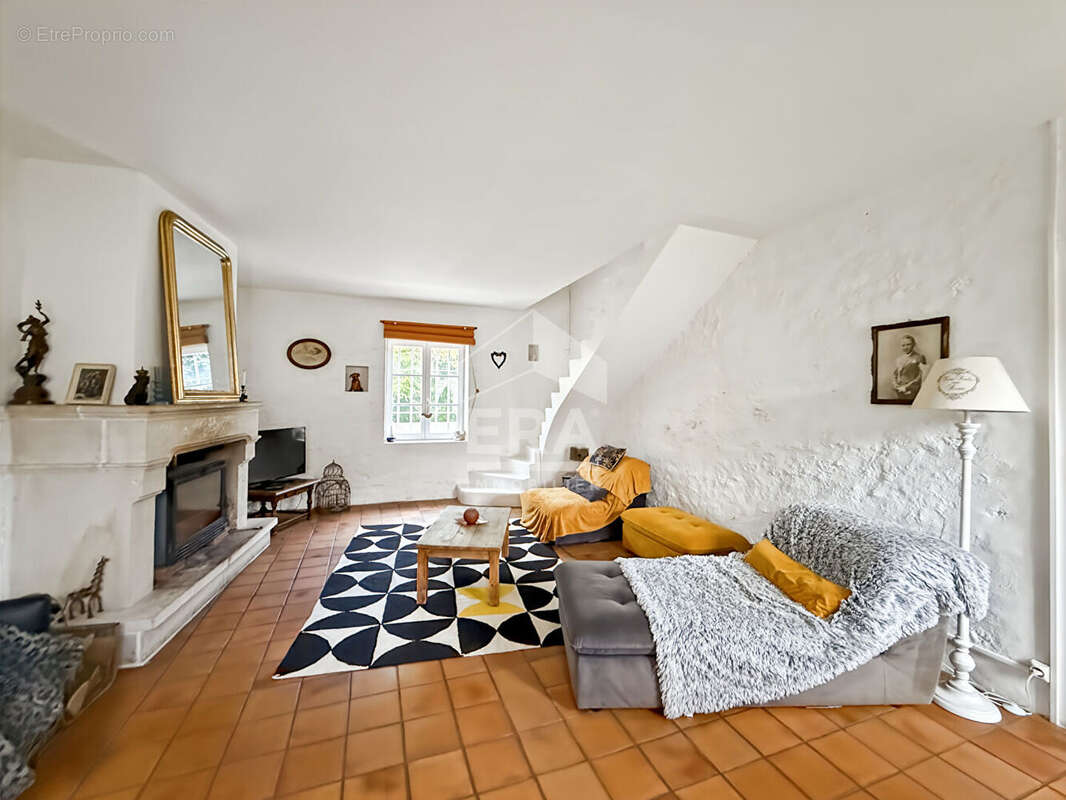 Maison à CHARMONT-EN-BEAUCE