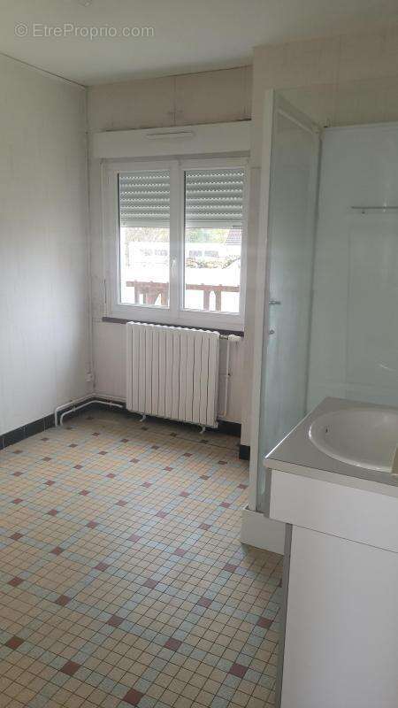 Appartement à LA CHAPELLE-SAINT-MESMIN