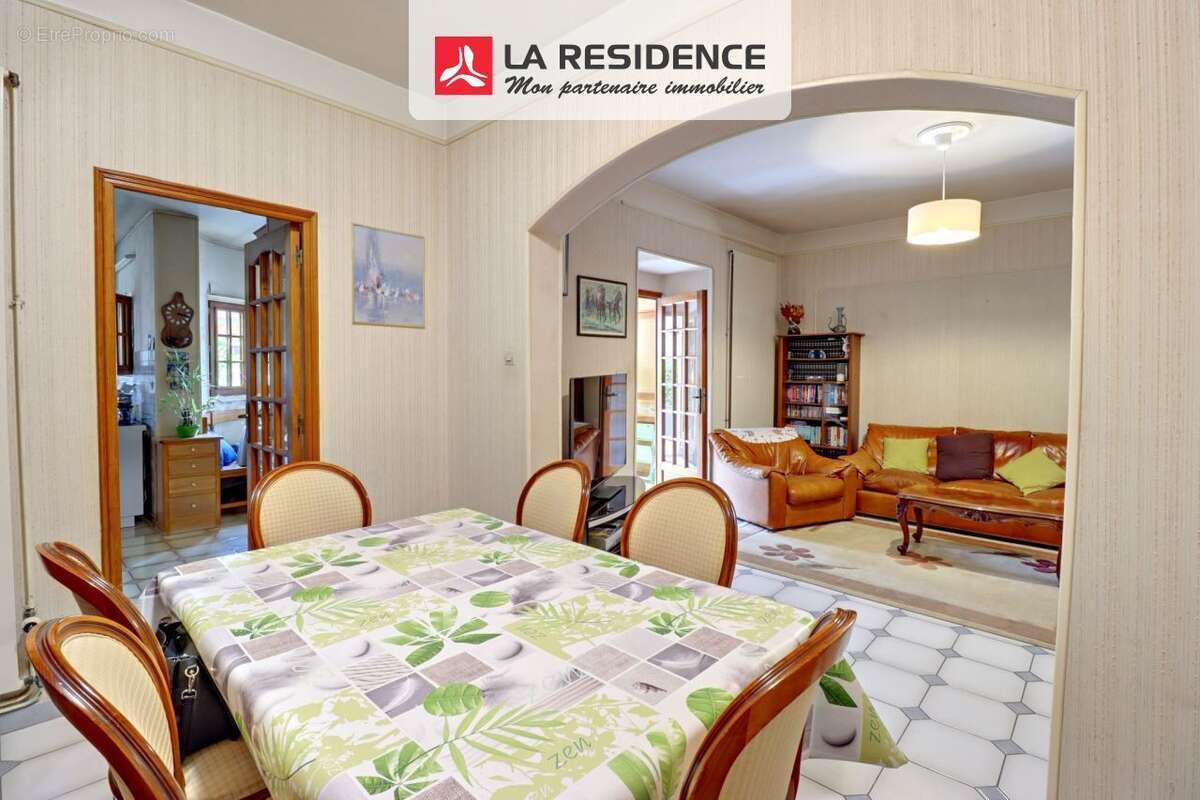 Maison 140 m² à Le Chesnay  - photo 2