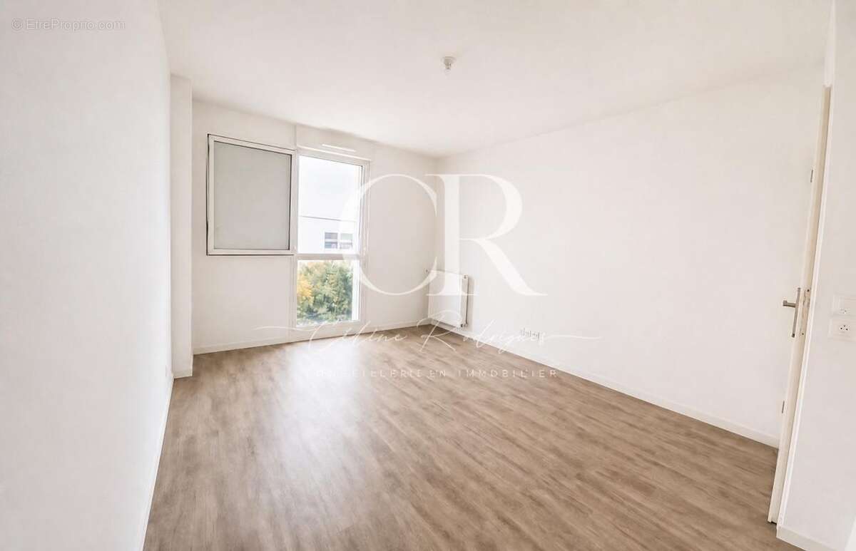 Appartement à AUBERVILLIERS