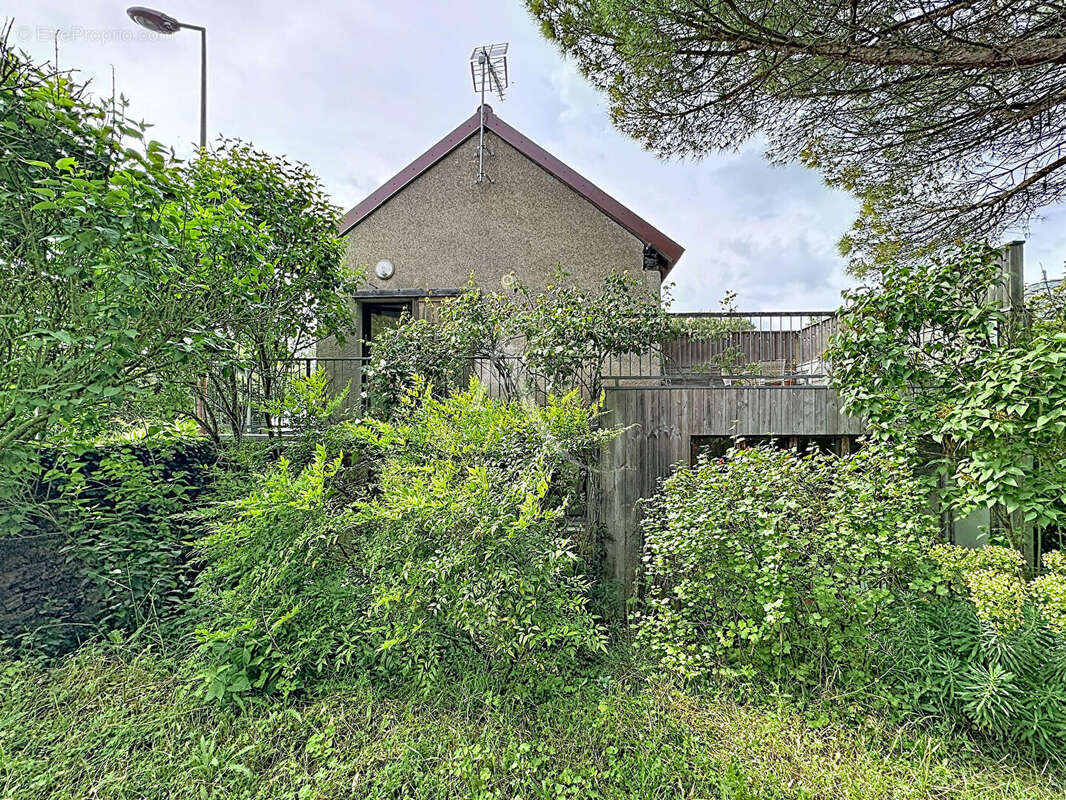 Maison à THOUARCE