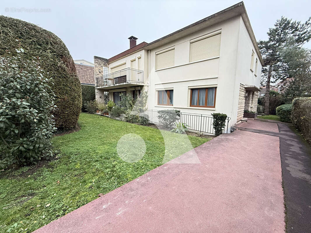 Appartement à DEUIL-LA-BARRE