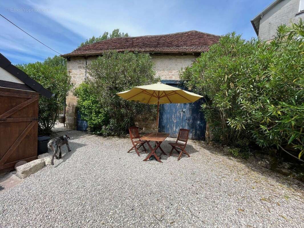 Maison à AYEN