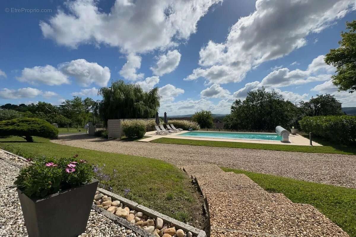 Maison à DOUZILLAC