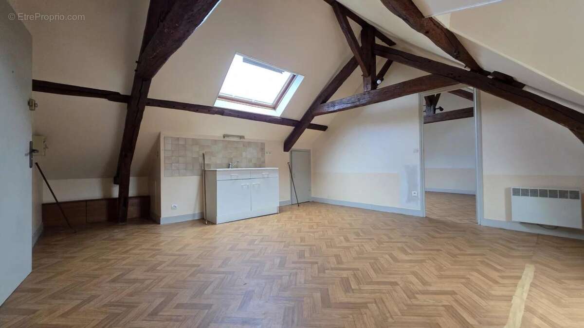 Appartement à GRANDVILLIERS