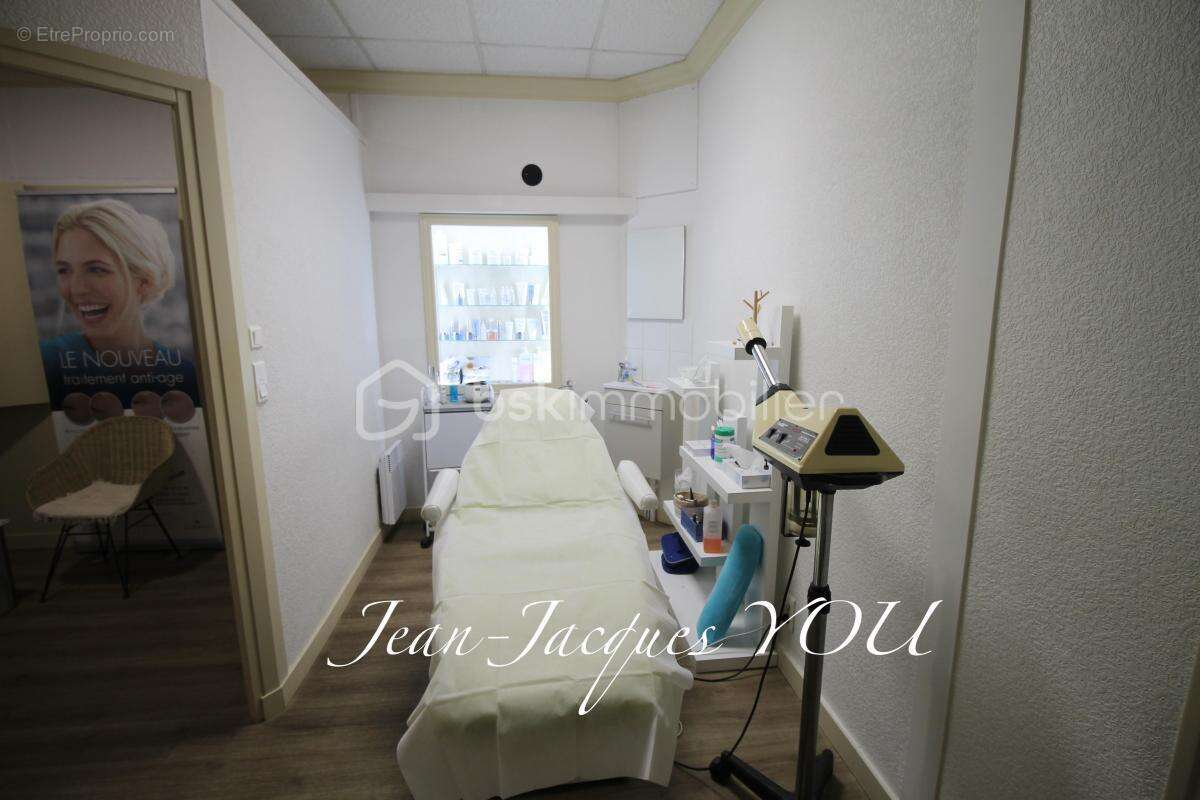 Commerce à SAINT-HILAIRE-DU-HARCOUET