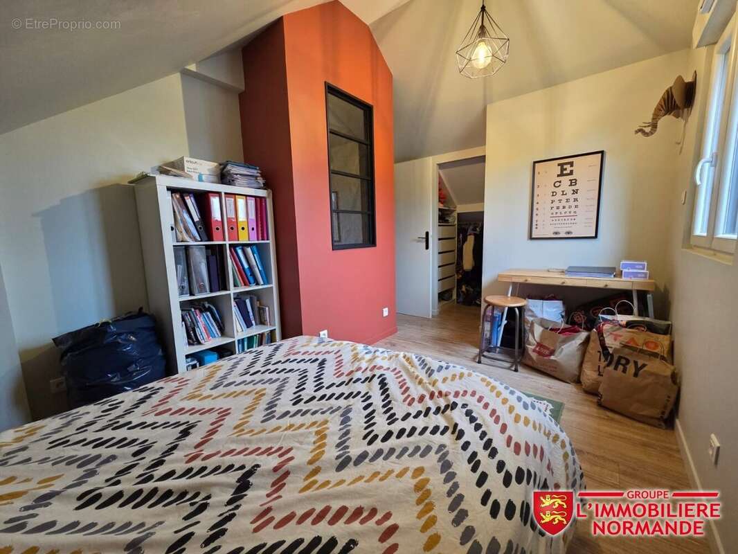 Maison à SAINT-PIERRE-DU-VAUVRAY