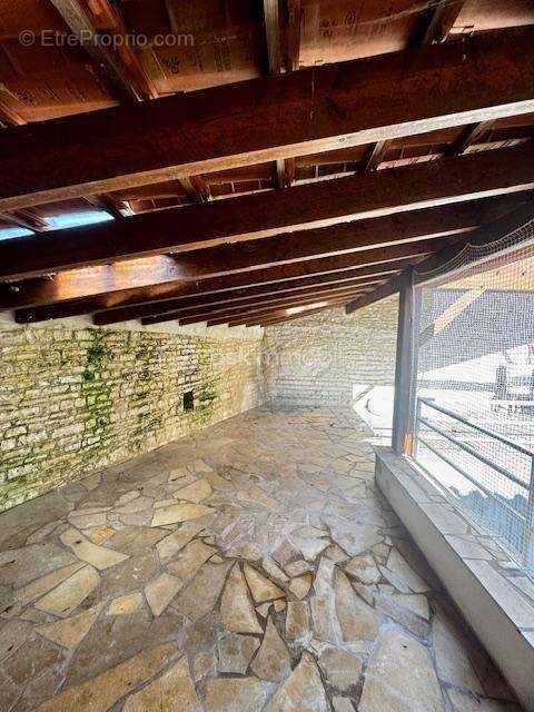 Appartement à MANSLE