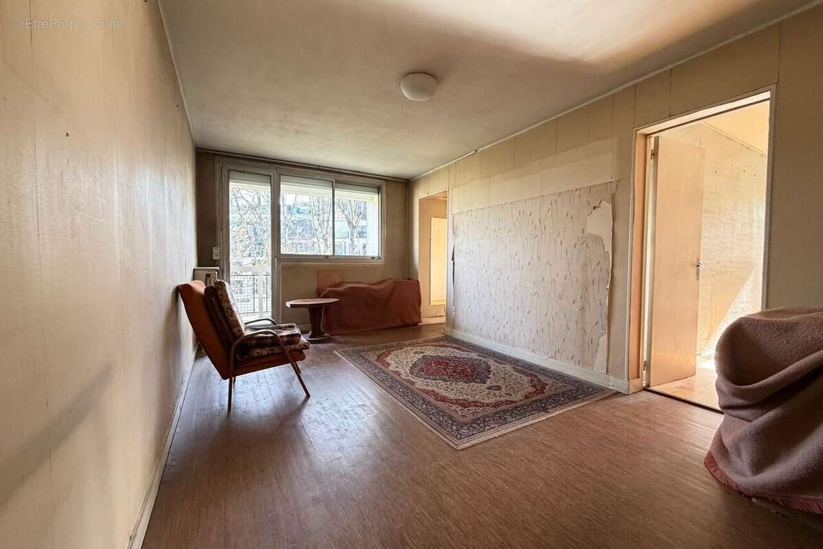 Appartement à CHAVILLE