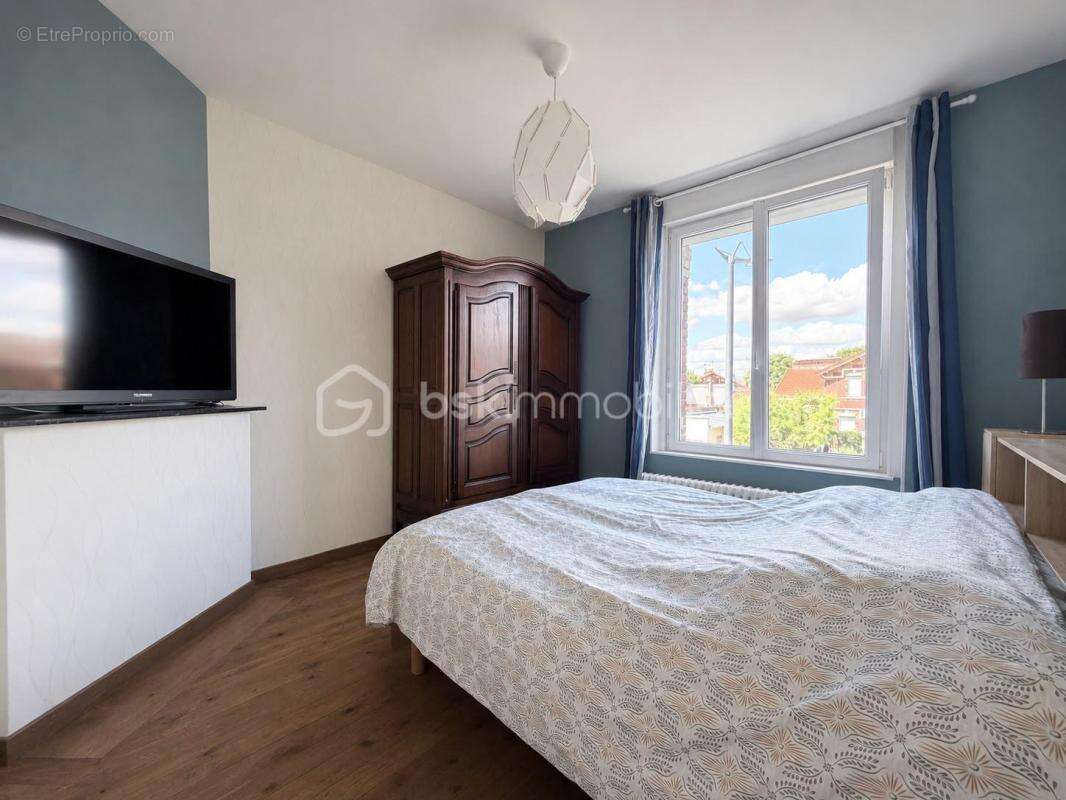 Maison familiale de 107 m² avec garage, jardin et dépendances à Saint-Quentin - photo 7