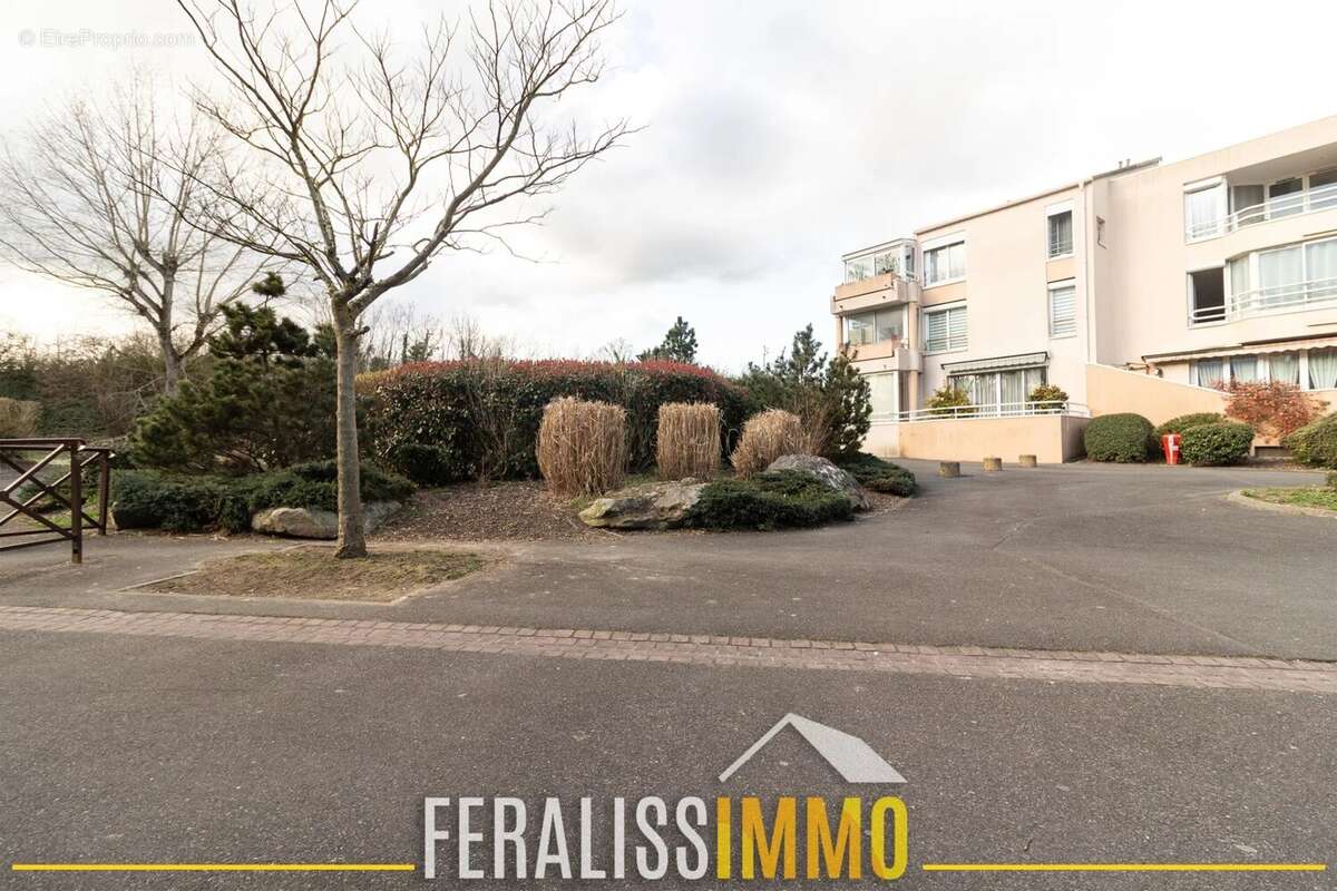 Appartement à ERAGNY