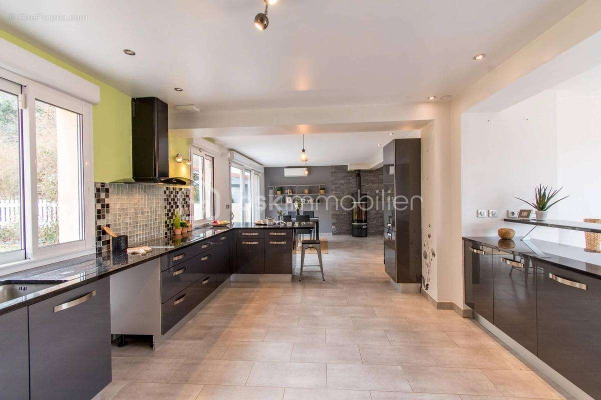 Grande maison familiale 205m2 avec 5 chambres – 2000m2 de terrain - photo 5
