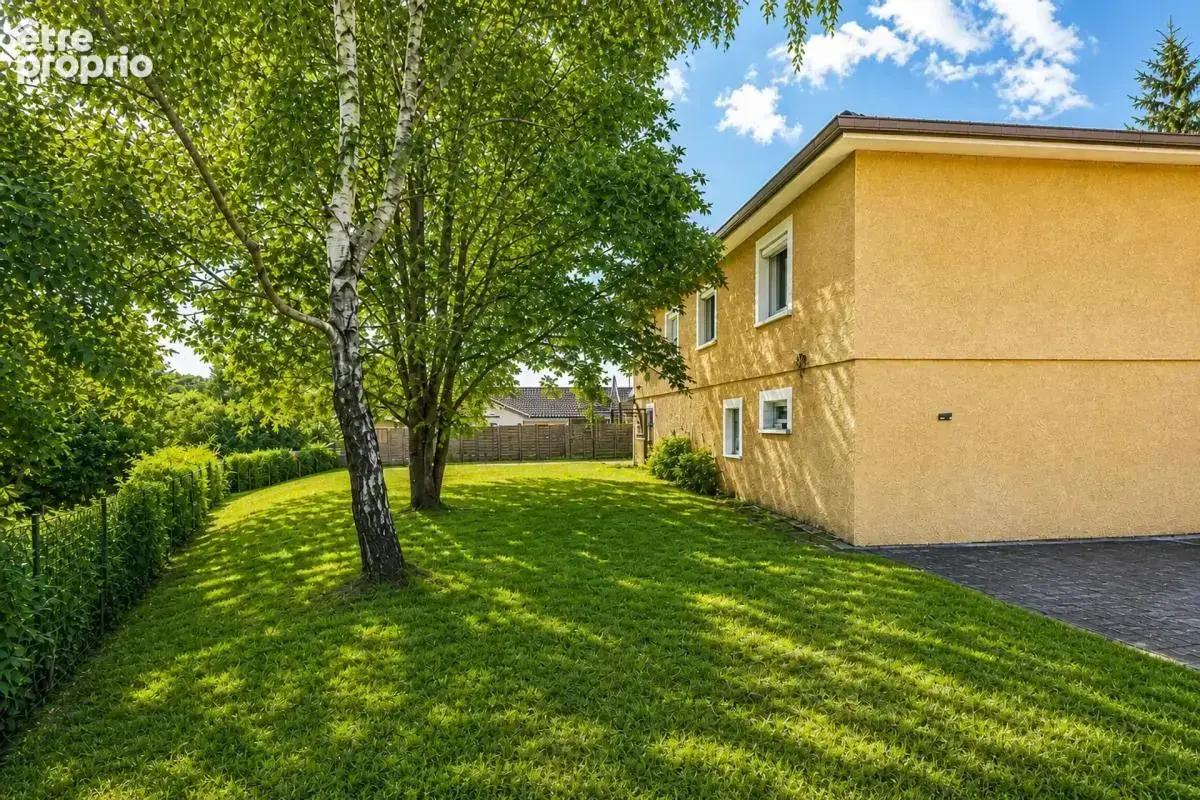 Maison familiale avec jardin, garage, piscine et atelier - photo 34