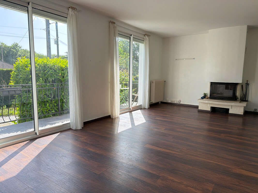 A vendre - maison sur sous sol - 5 pieces - checy - photo 2