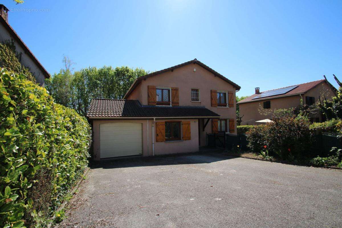 EXCLUSIVITÉ : Maison de Charme avec Vue Lac – Vaulx-Milieu (9 min Gare La Verpillière) - photo 4