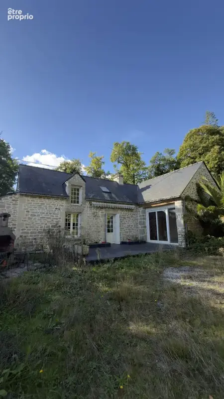 Ensemble en pierres en campagne - photo 1
