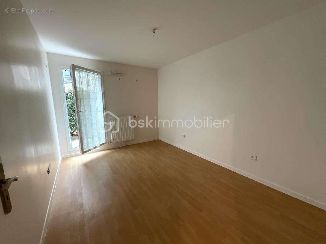 Appartement à VAIRES-SUR-MARNE
