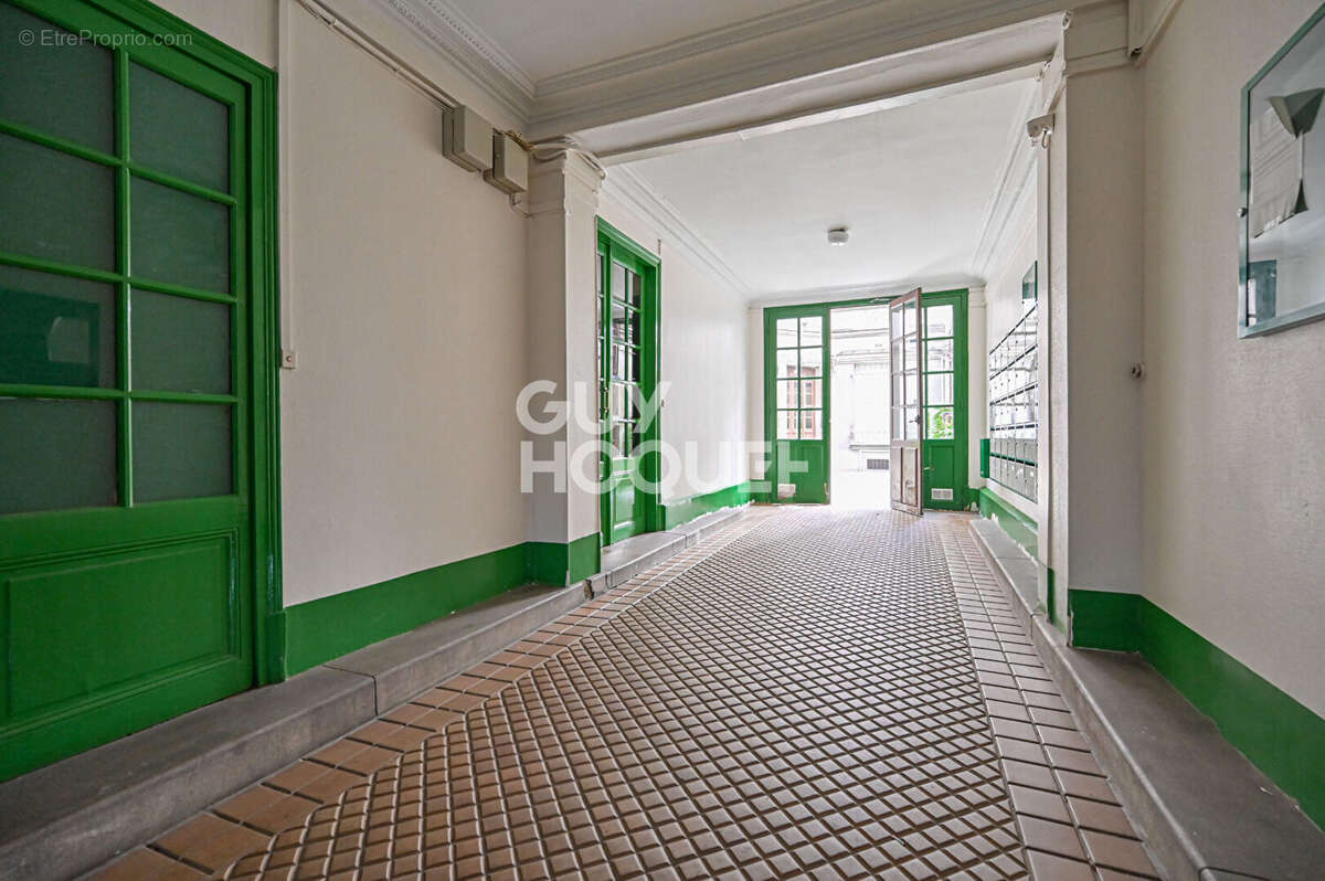 Appartement à PARIS-18E