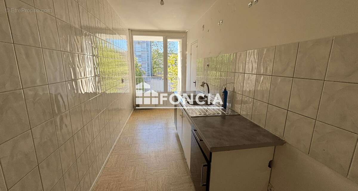 Appartement à VILLENEUVE-SAINT-GEORGES