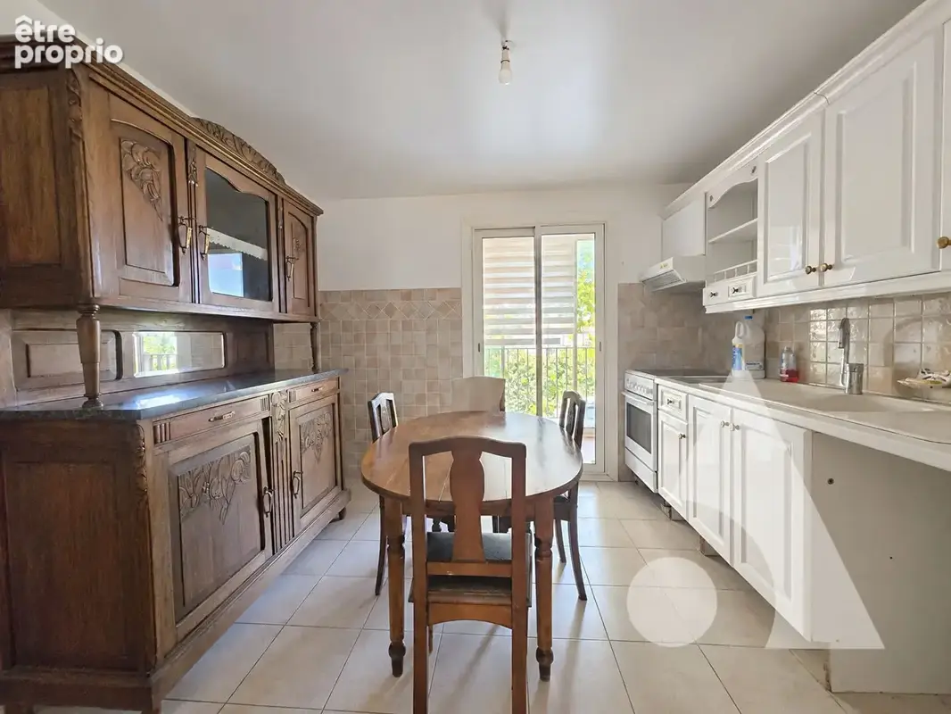 Spacieux T3 de 77 m²env.  avec Terrasse, Parking & Cave - FREJUS PLAGE - photo 5
