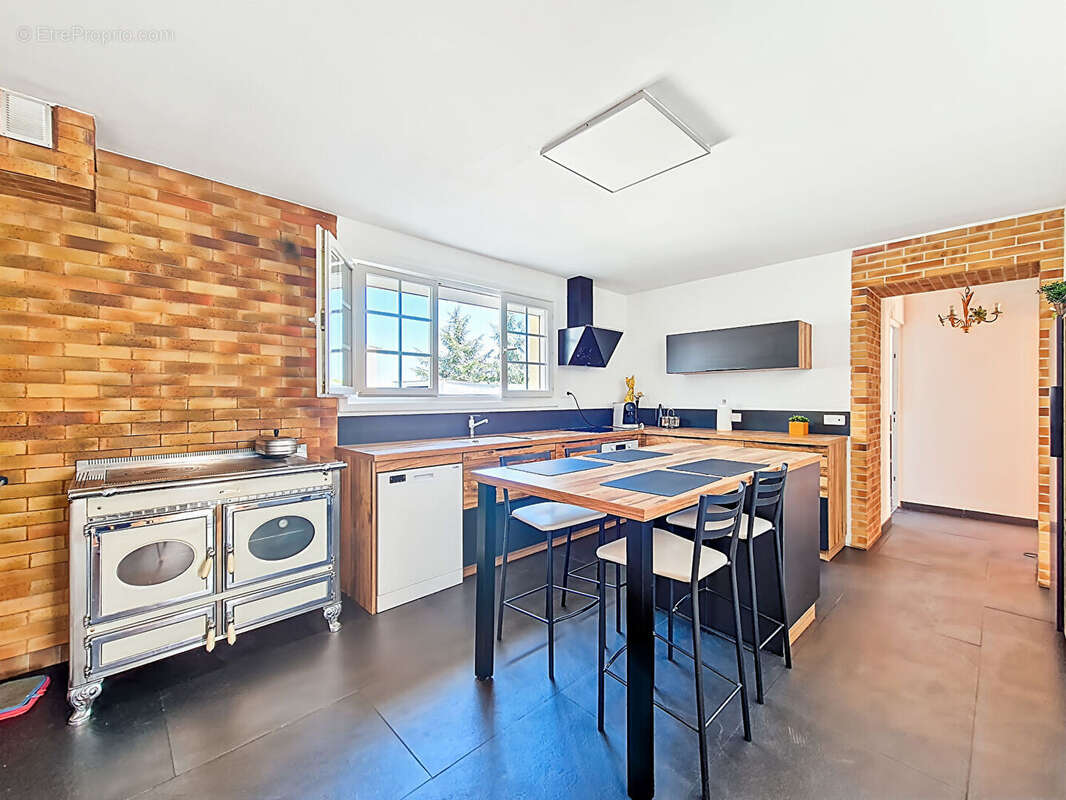 Maison à SAINT-BARTHELEMY-D&#039;ANJOU