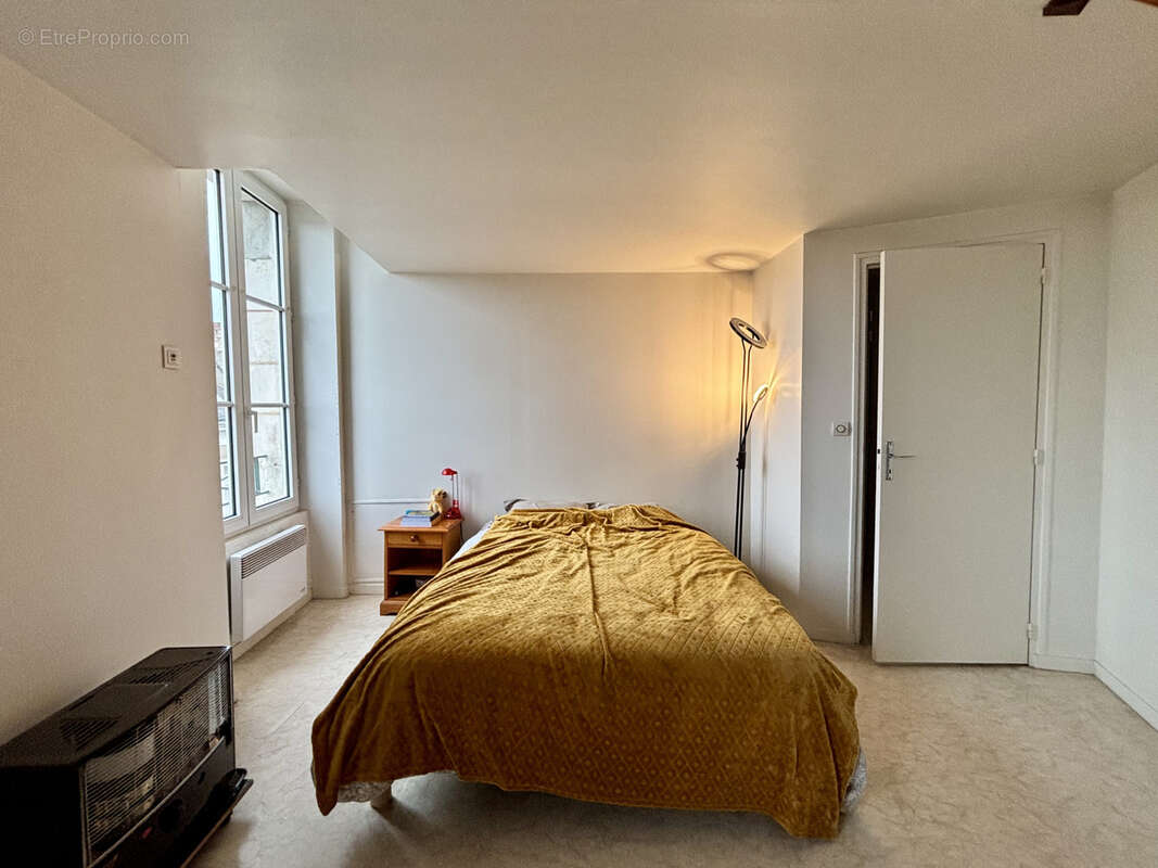 Appartement à NEUVILLE-DE-POITOU