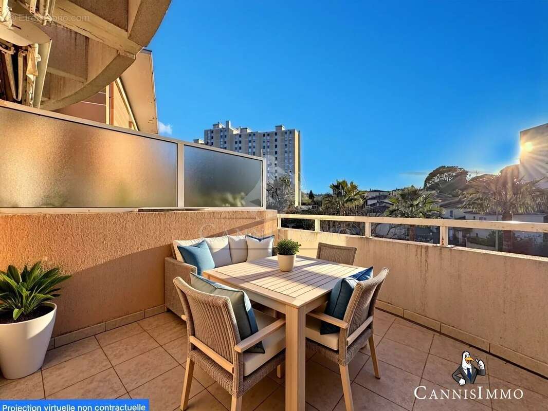 Appartement à LE CANNET