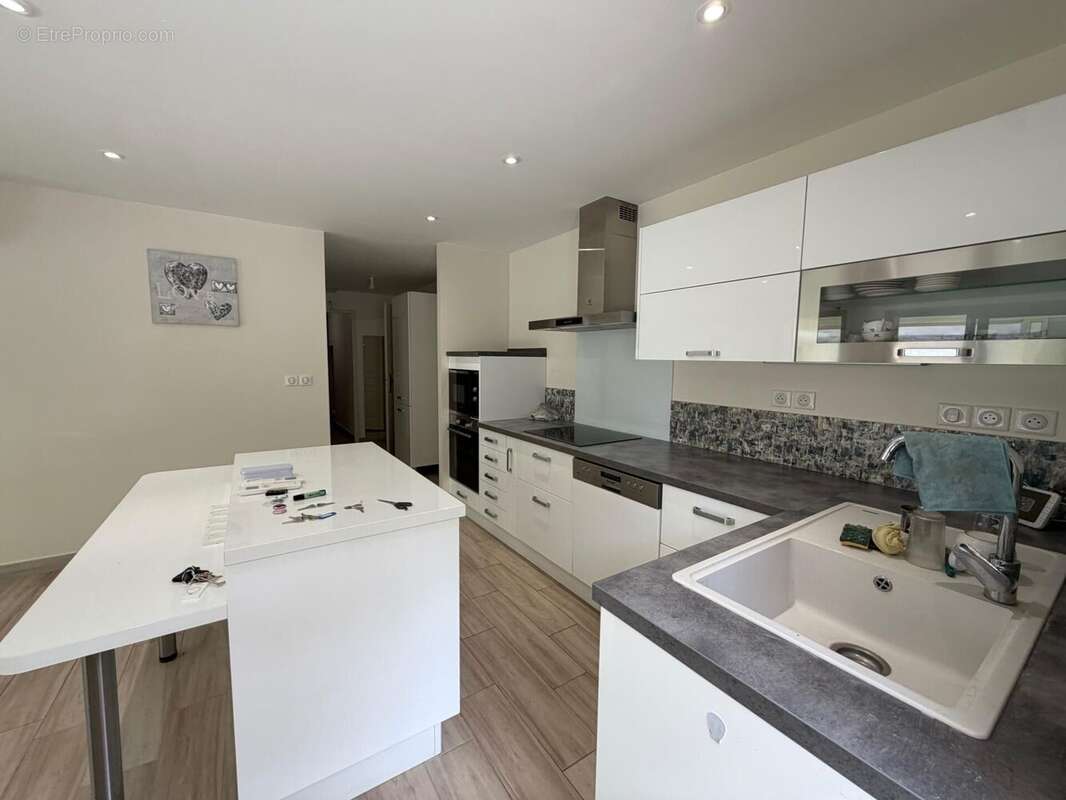 Photo 4 - Appartement à SEPTEMES-LES-VALLONS