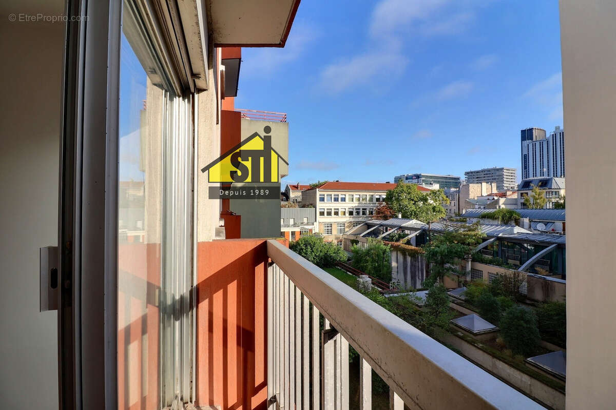 Appartement à PARIS-14E