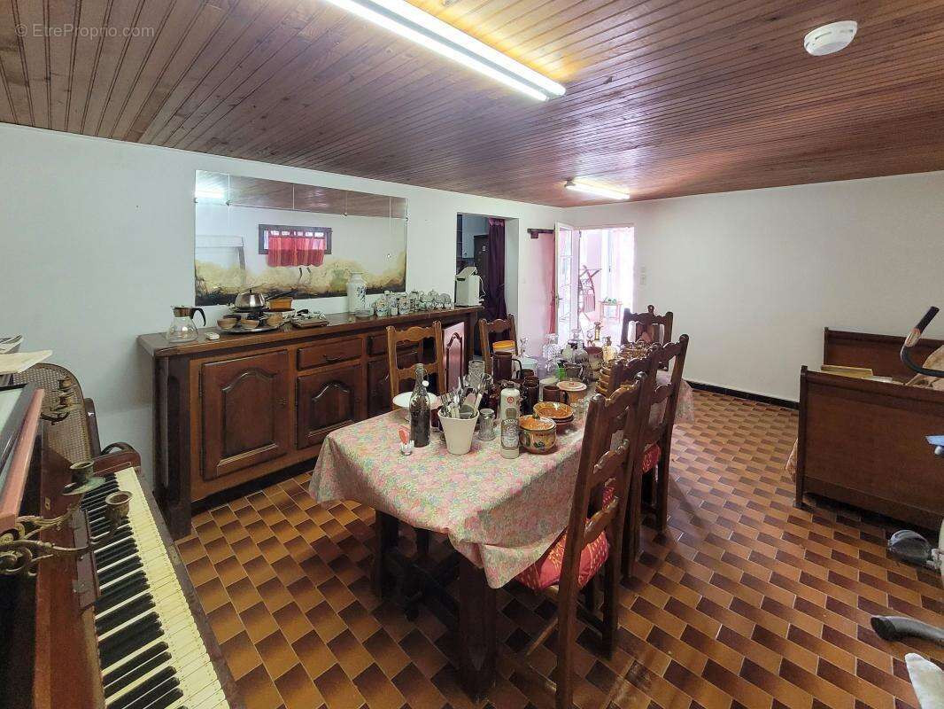 Maison à VINON-SUR-VERDON