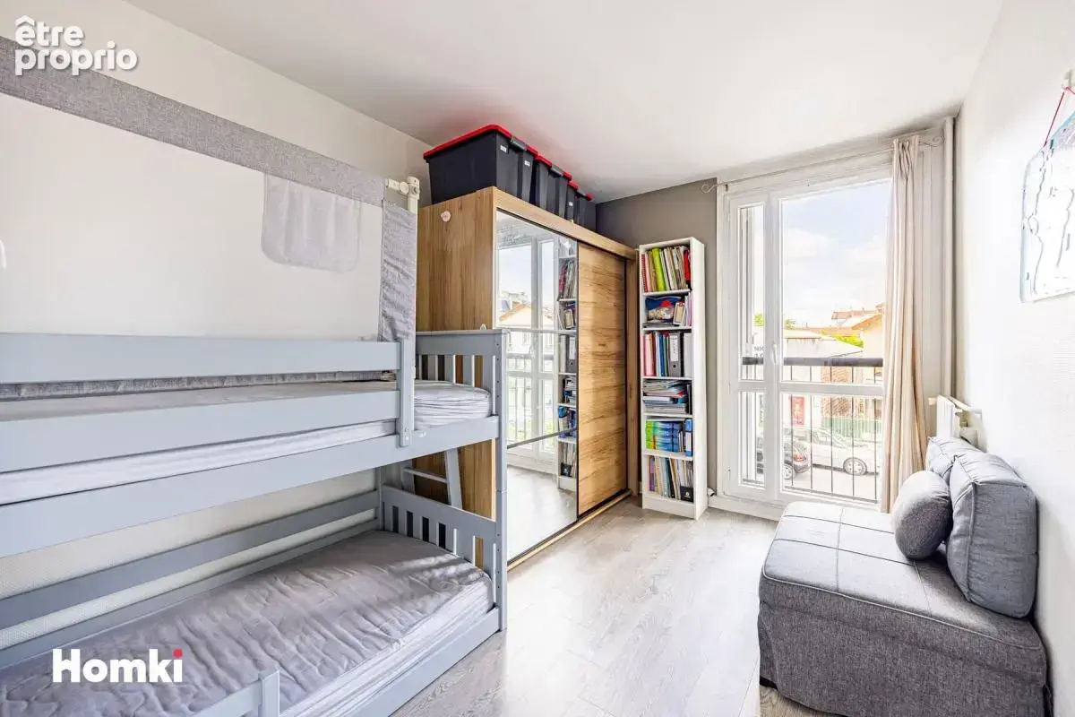 Appartement T3 de 68 m² (inclus parking+cave) à Courbevoie 92400, Rue Pierre Brossolette - photo 6