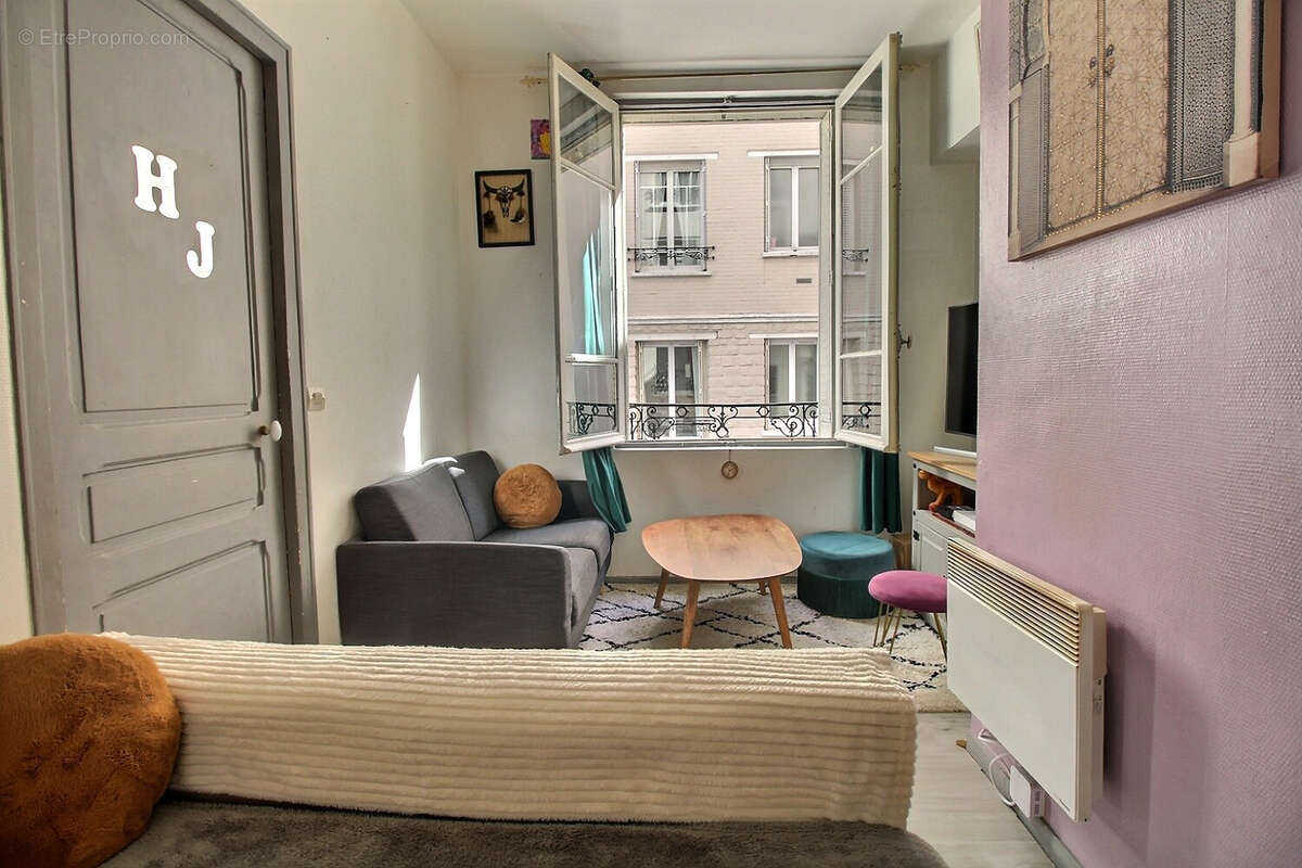 Appartement à COURBEVOIE