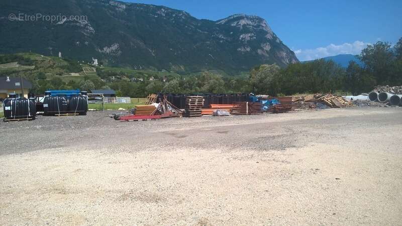 Locaux d'activités et bureaux loués à vendre SAINT JEOIRE PRIEURE (73) - photo 8