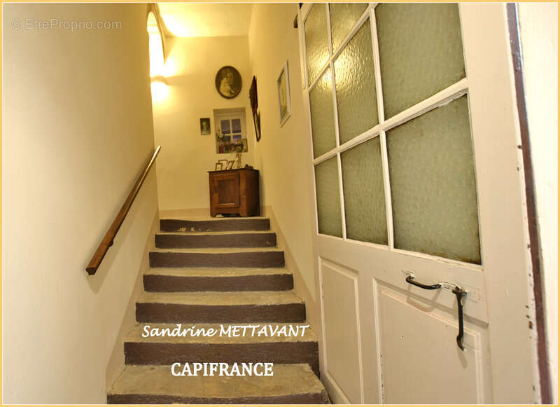 Maison à SAINT-THIBERY