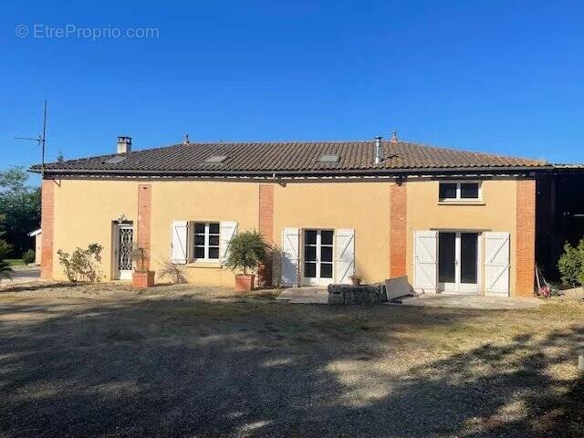 Maison à LUPPE-VIOLLES