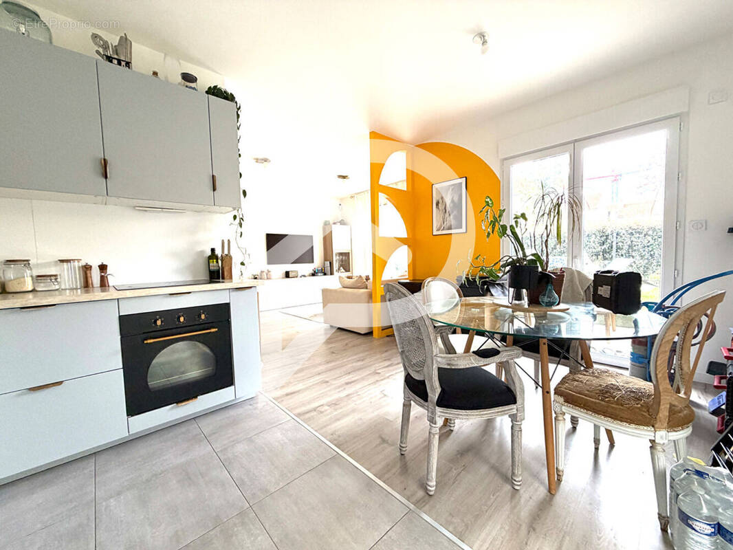 Appartement à CHAMPIGNY-SUR-MARNE