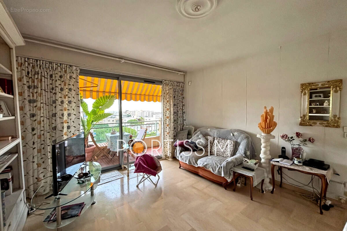 Appartement à CAGNES-SUR-MER